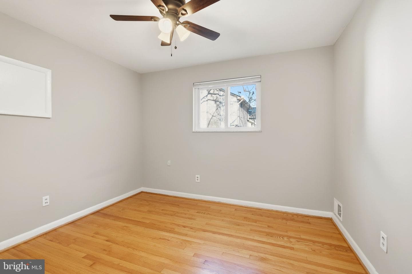 2031 Henderson Avenue photo 20
