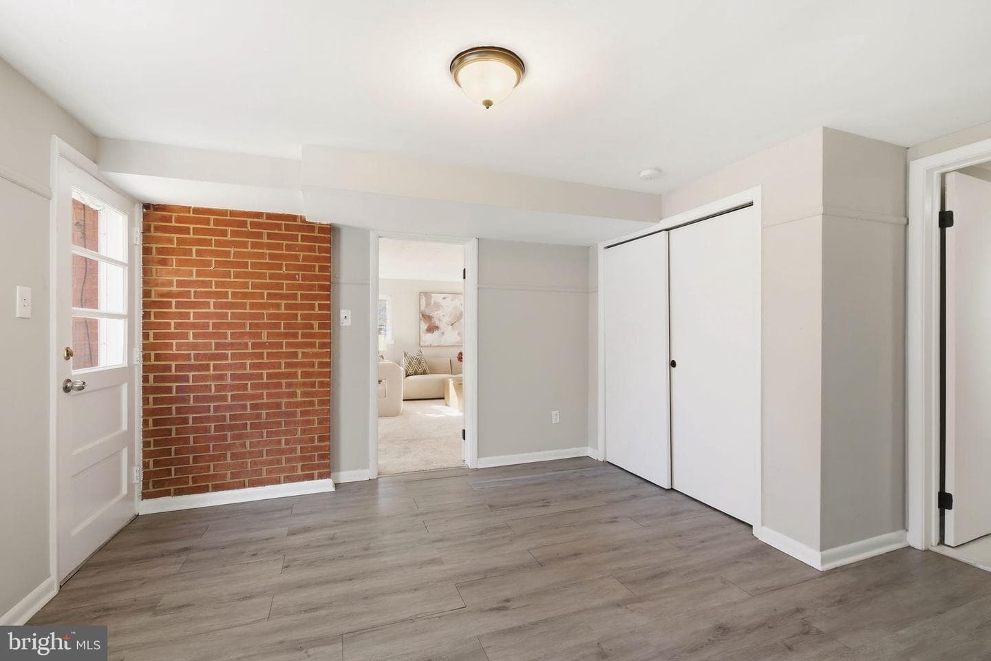 2031 Henderson Avenue photo 25