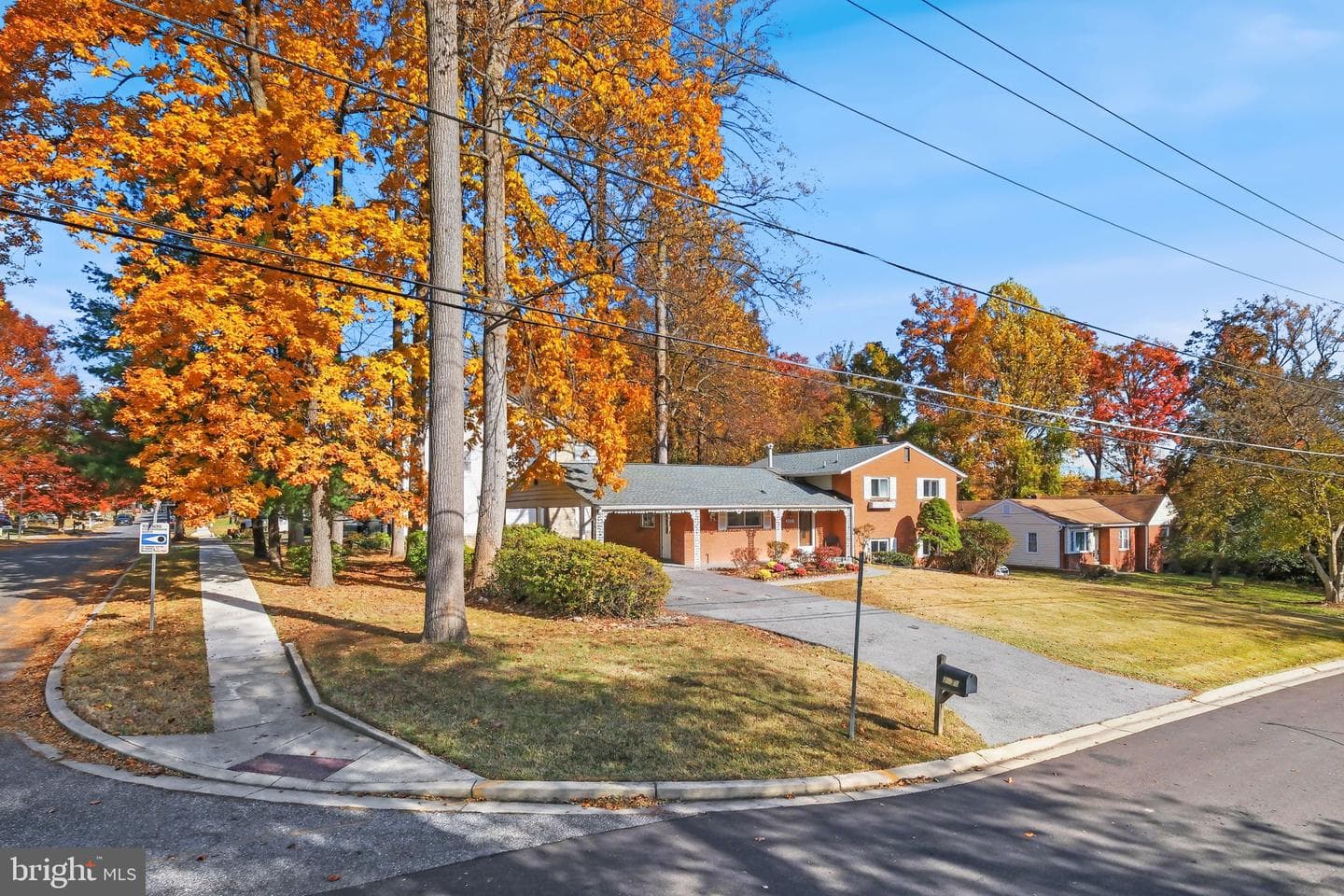 2031 Henderson Avenue photo 4