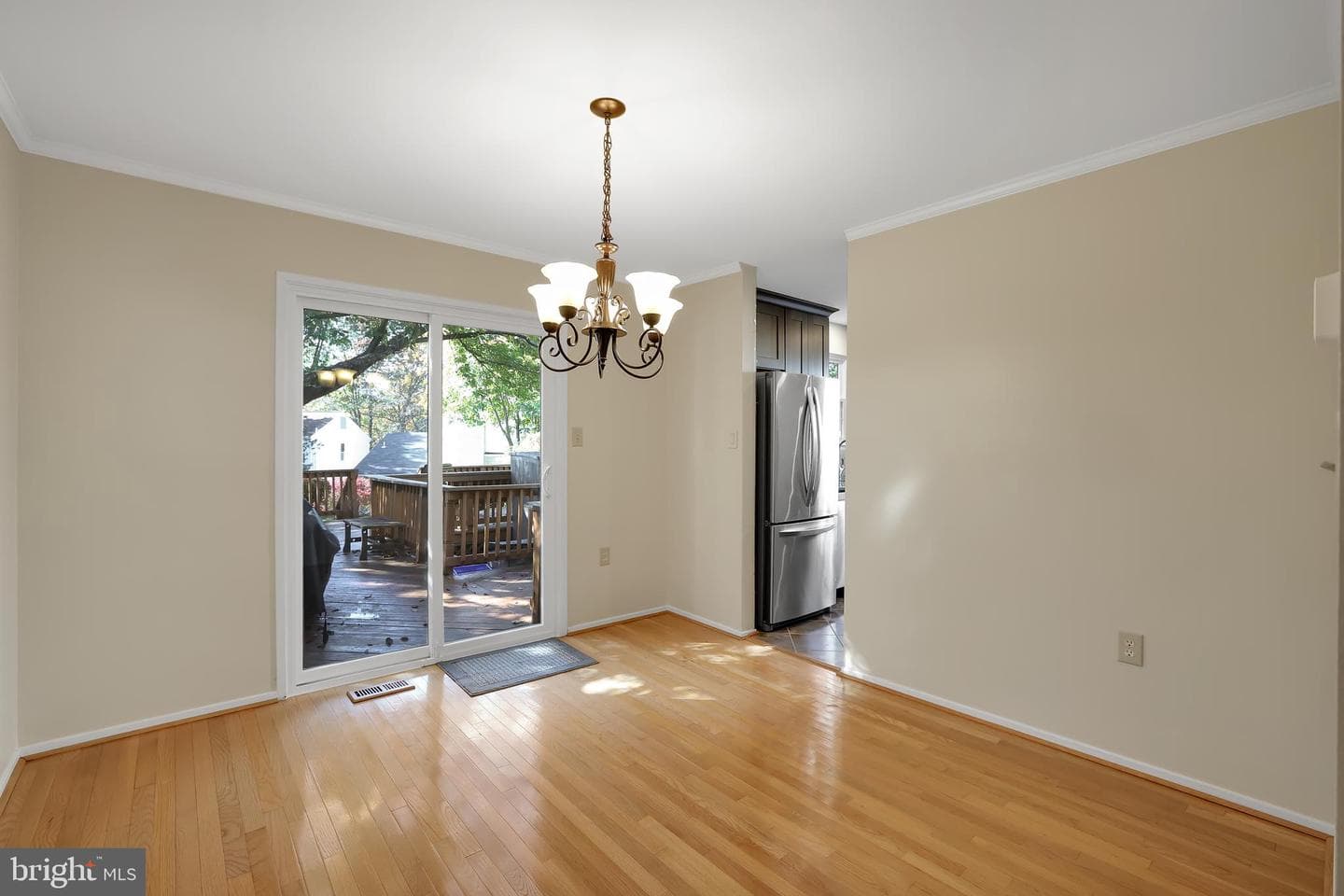 20574 Neerwinder Street photo 20
