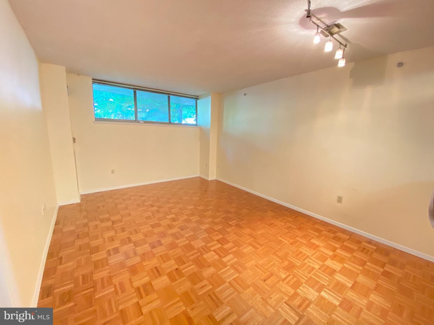 7111 Woodmont Avenue #103 photo 6