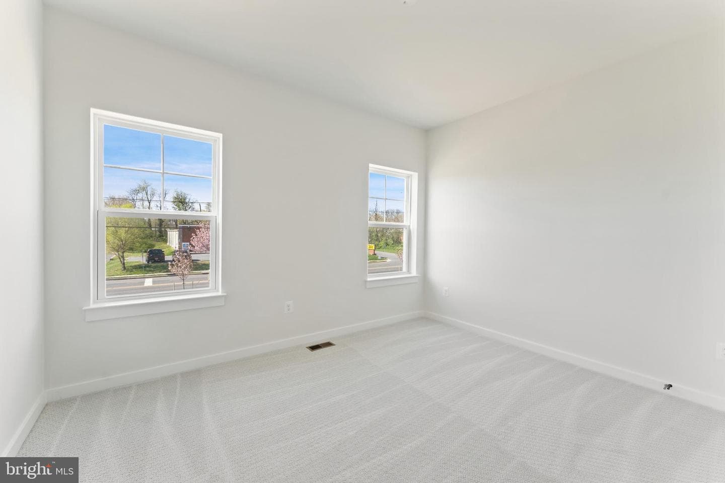 17403 Fyffe Rd photo 25