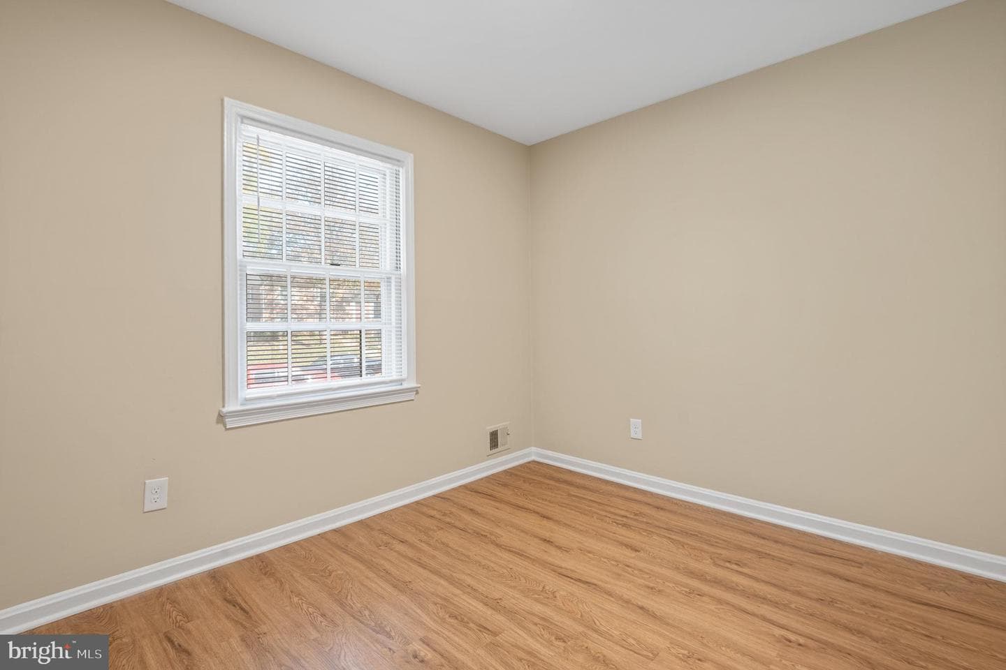 9713 Byeforde Road photo 21