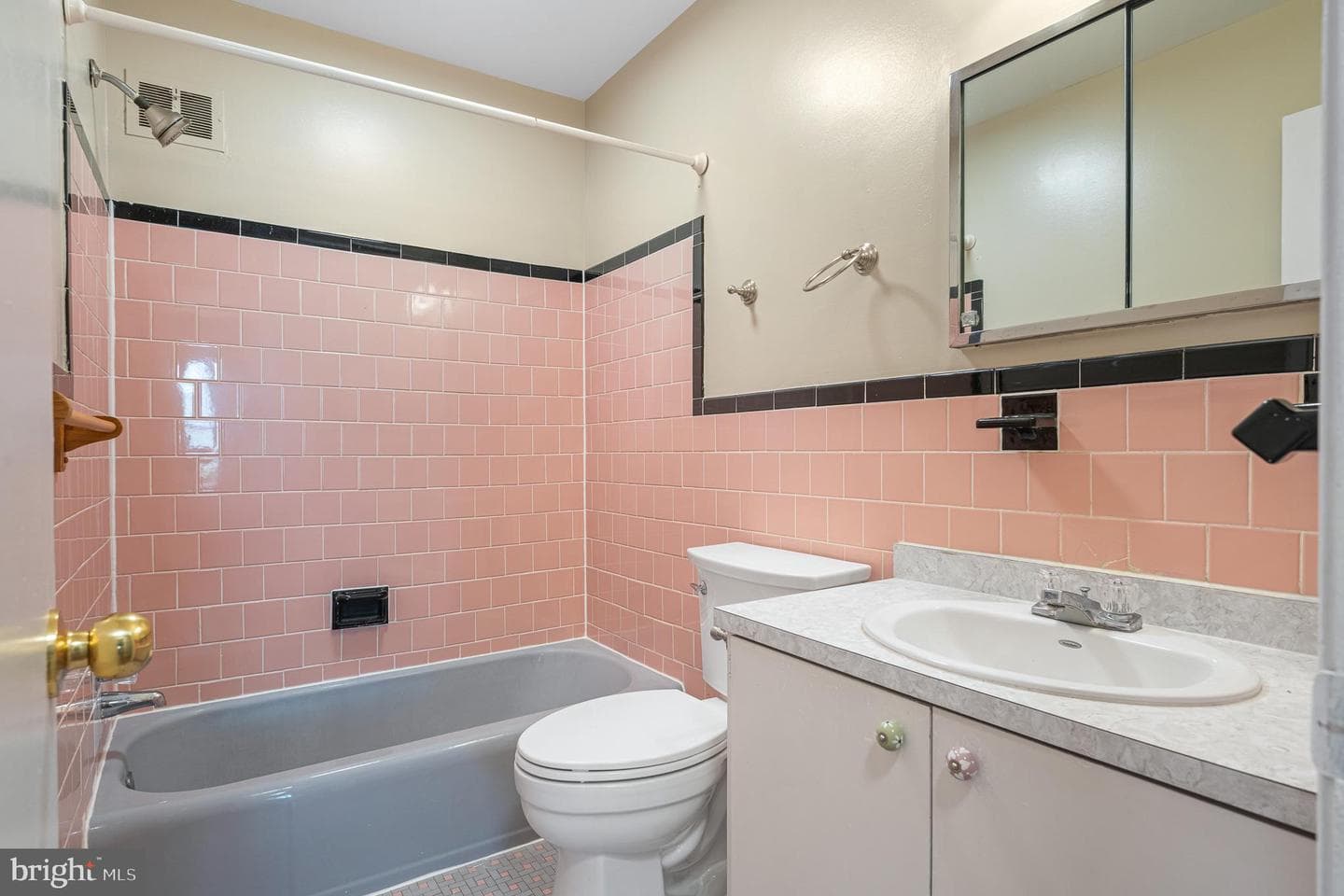 9713 Byeforde Road photo 24