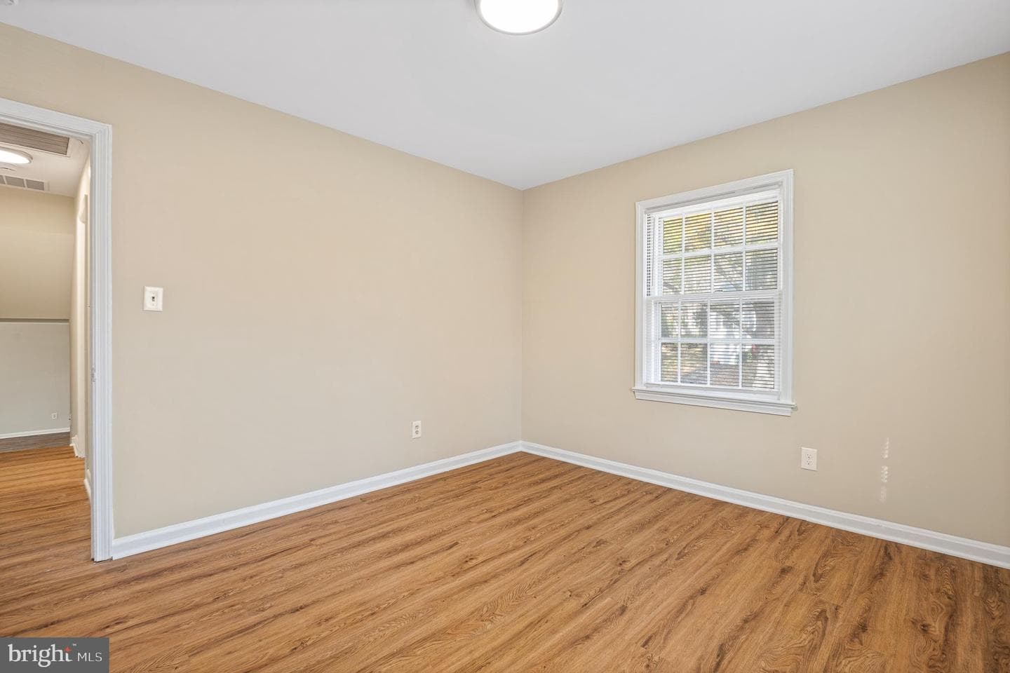 9713 Byeforde Road photo 27