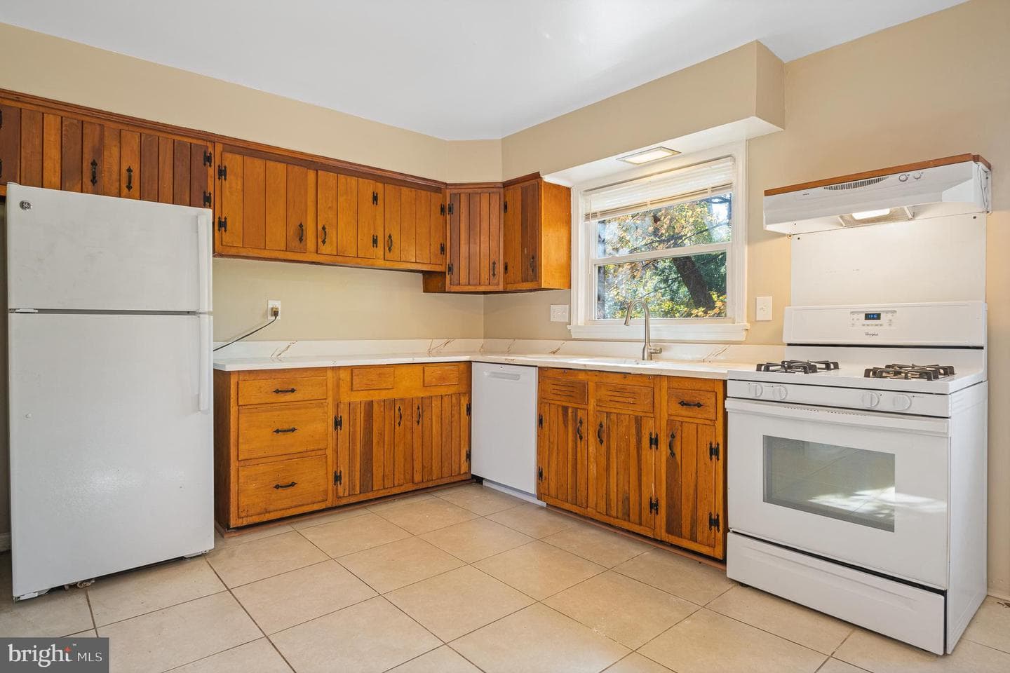 9713 Byeforde Road photo 8
