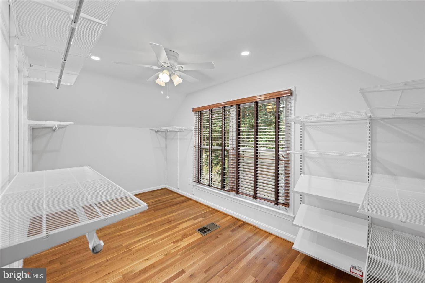 8311 Aqueduct Road photo 15