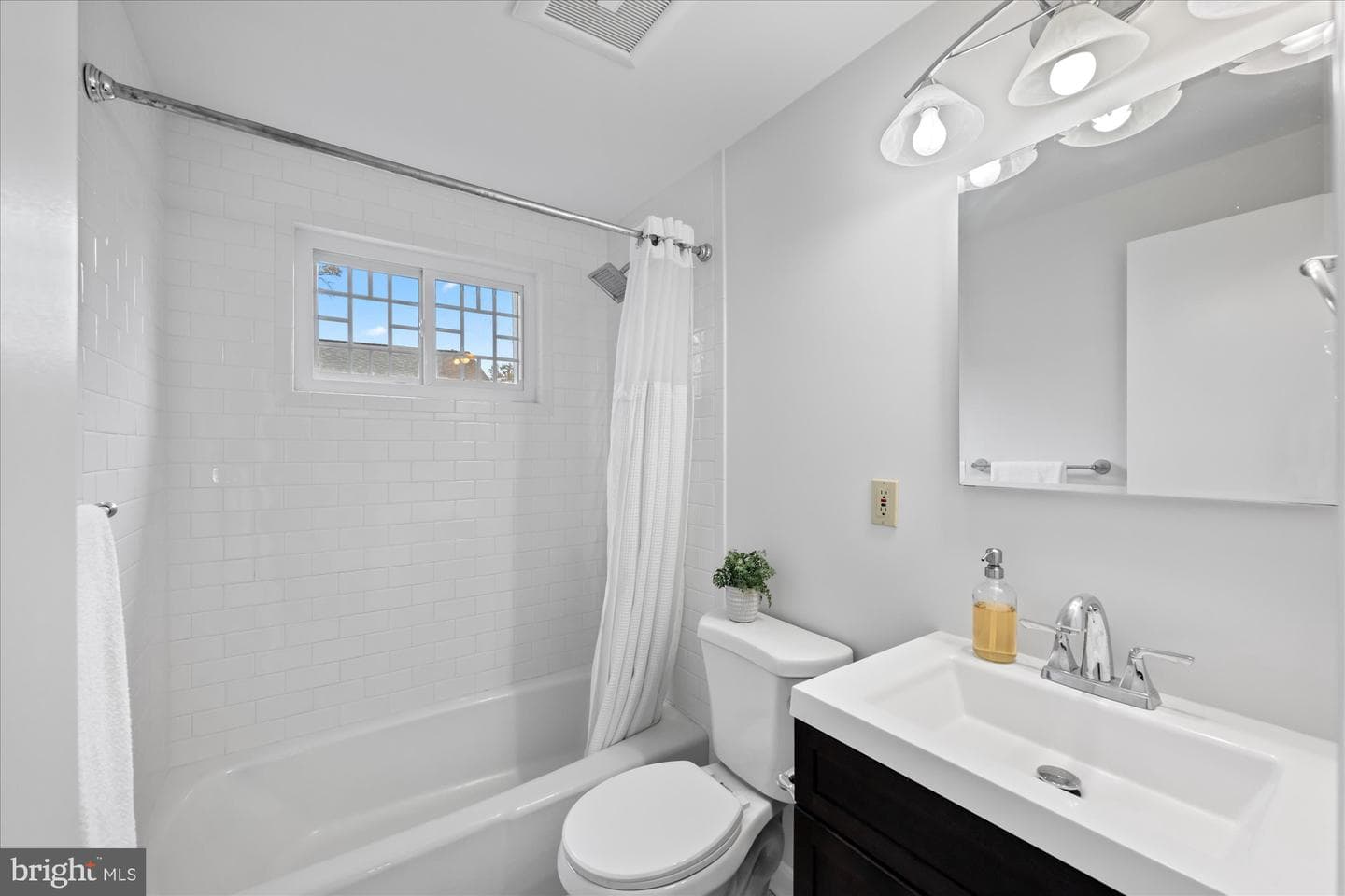 8311 Aqueduct Road photo 19