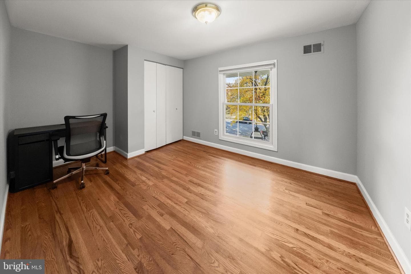 10712 Gainsborough Road photo 21