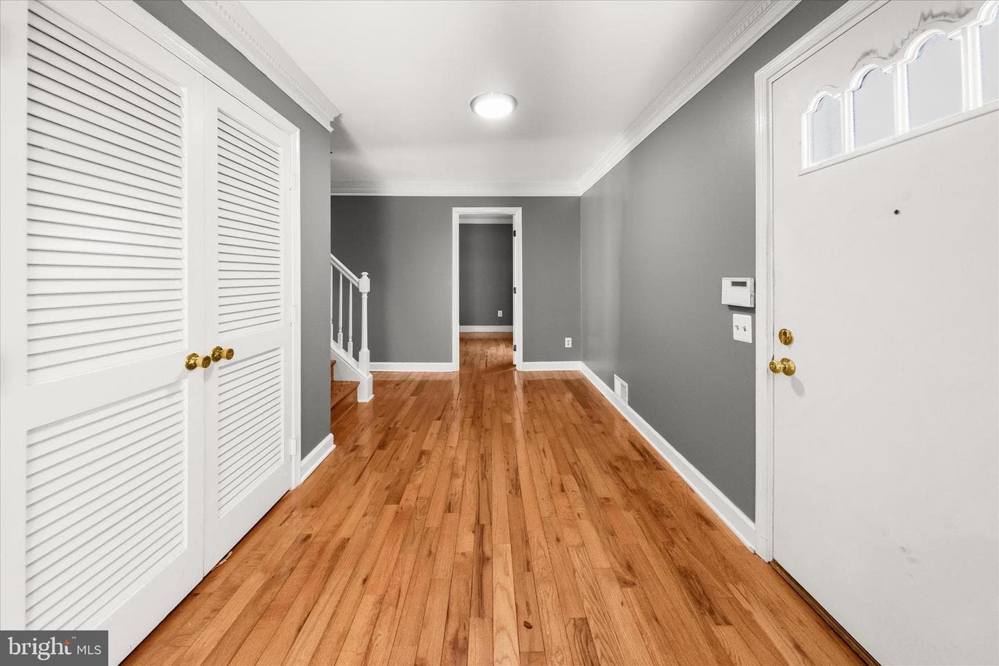 10712 Gainsborough Road photo 3
