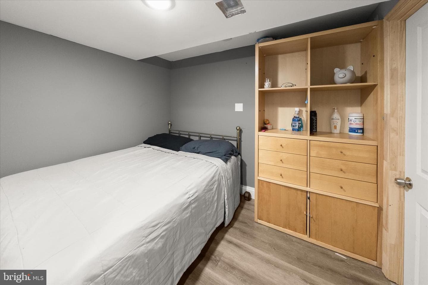 10712 Gainsborough Road photo 38