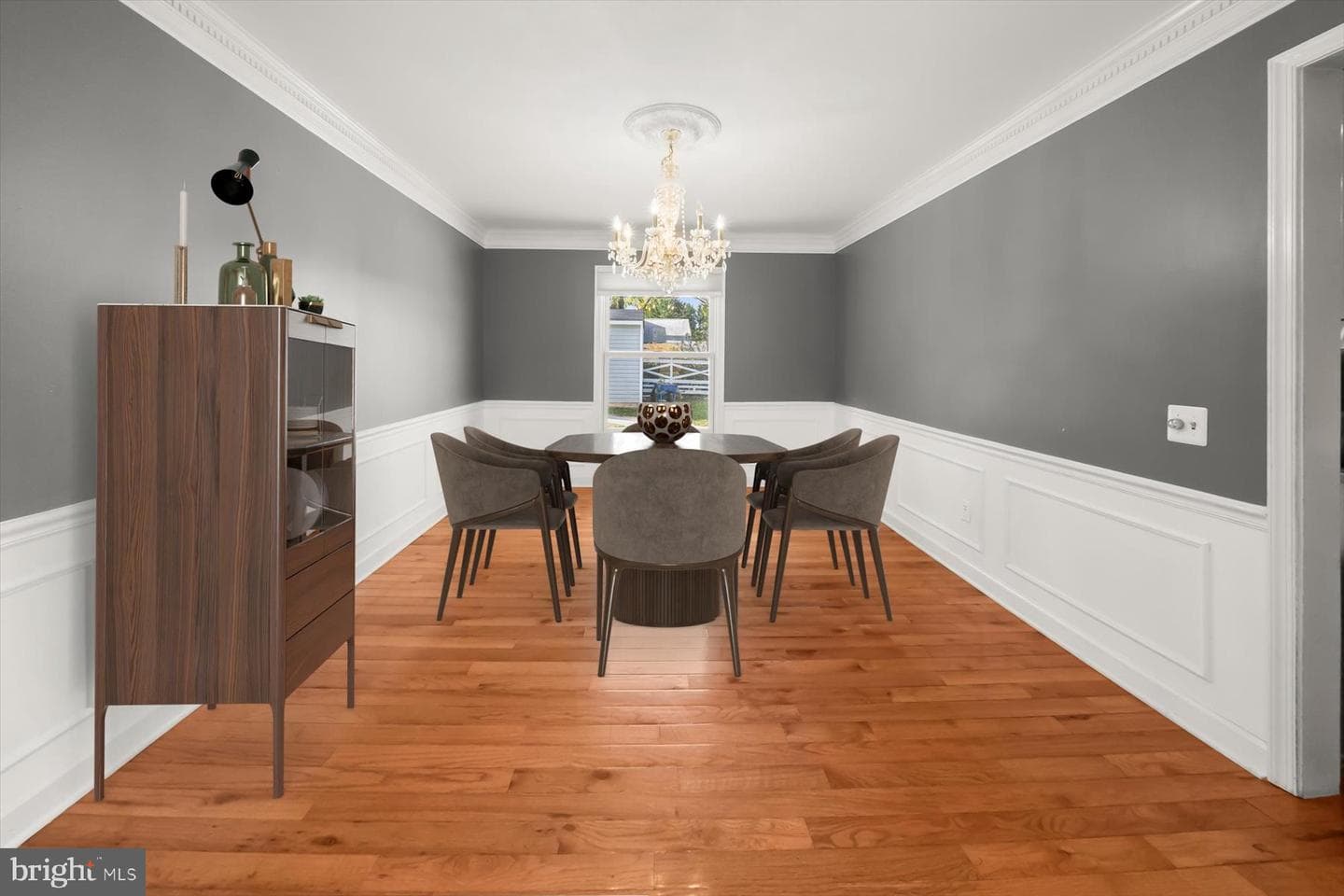 10712 Gainsborough Road photo 5