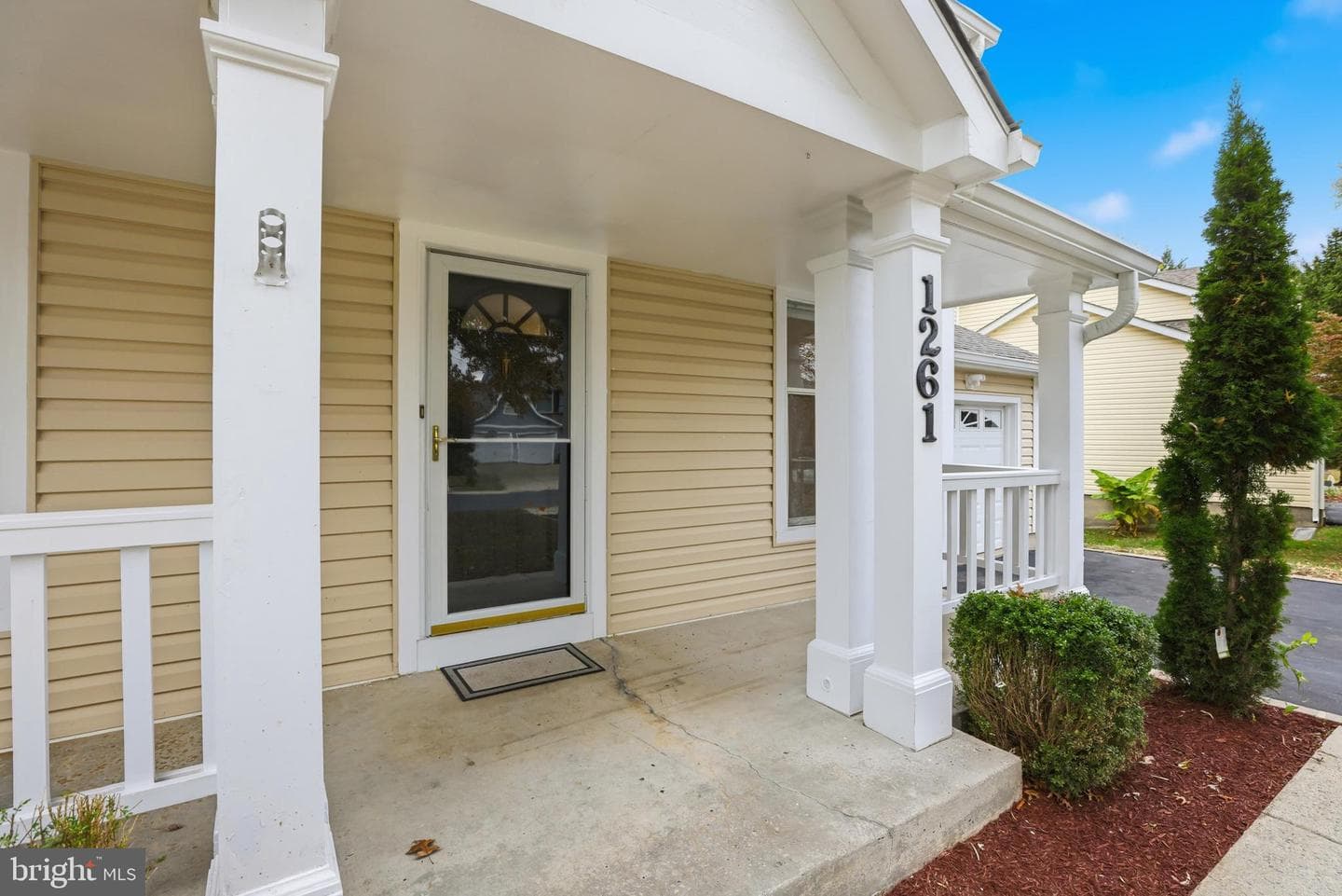 1261 Cavendish Drive photo 3