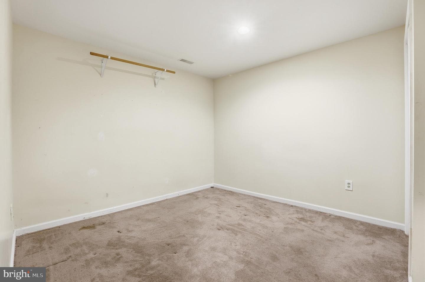 1261 Cavendish Drive photo 31