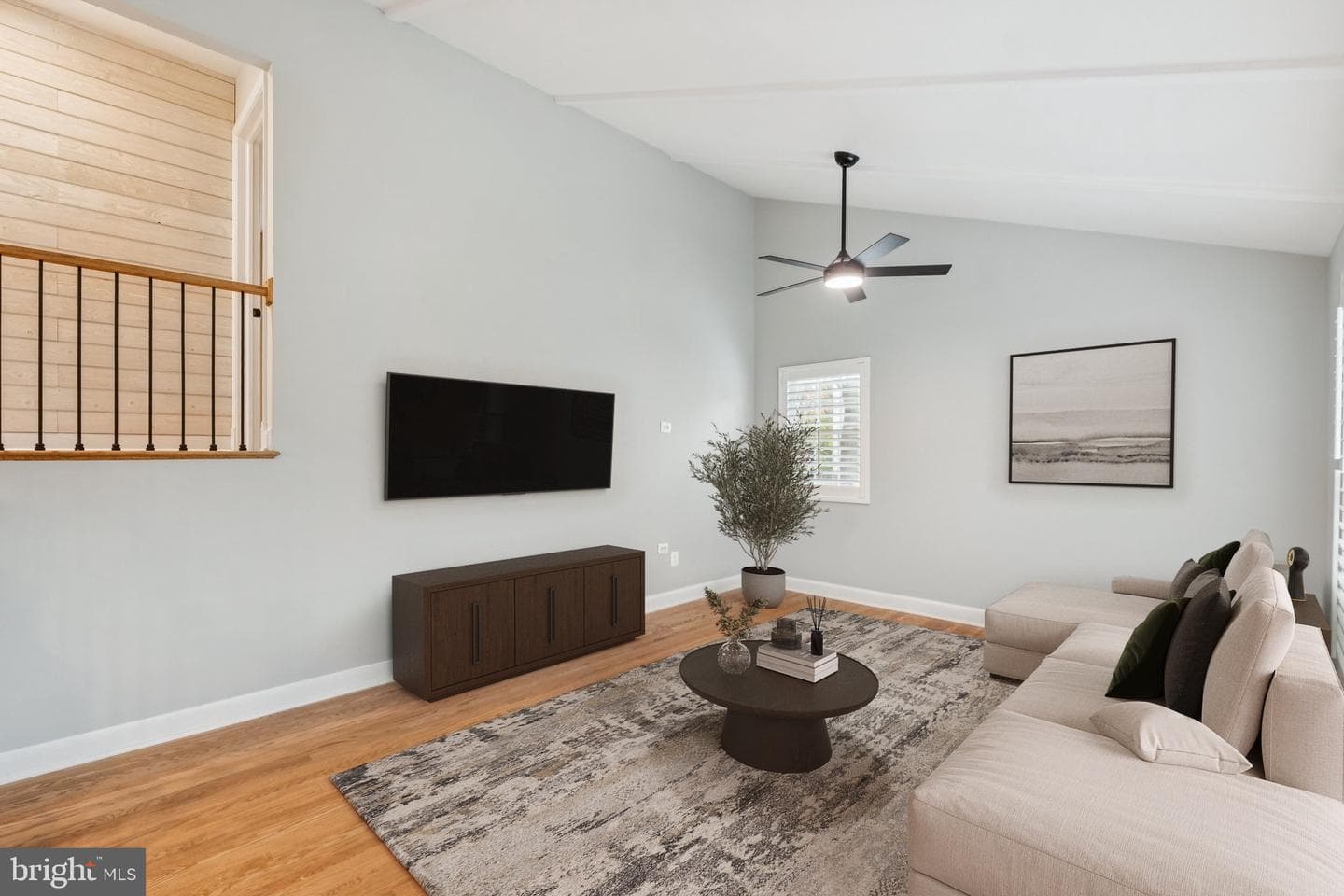10109 Renfrew Road photo 12