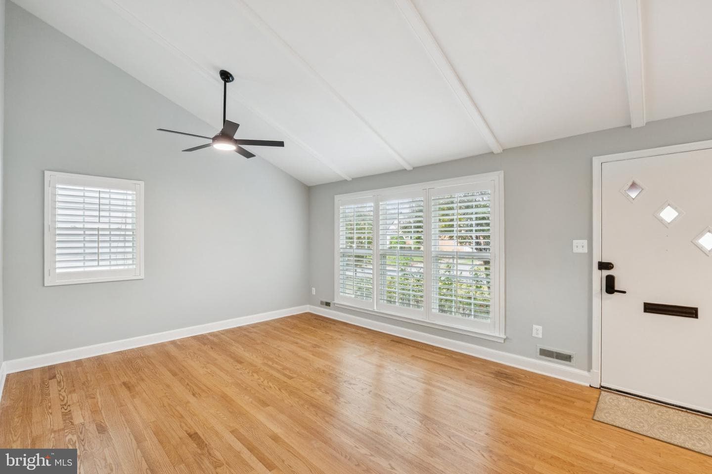 10109 Renfrew Road photo 14