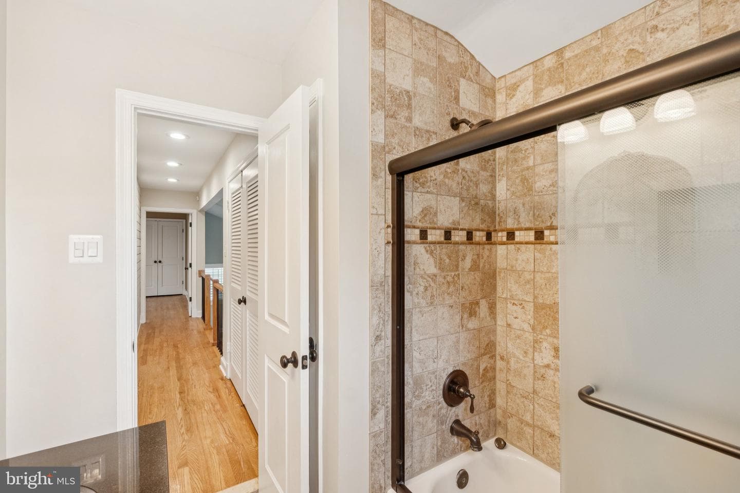 10109 Renfrew Road photo 24
