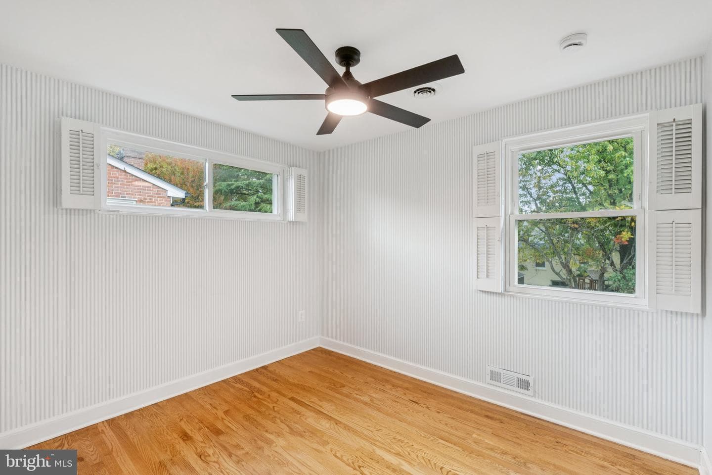 10109 Renfrew Road photo 25
