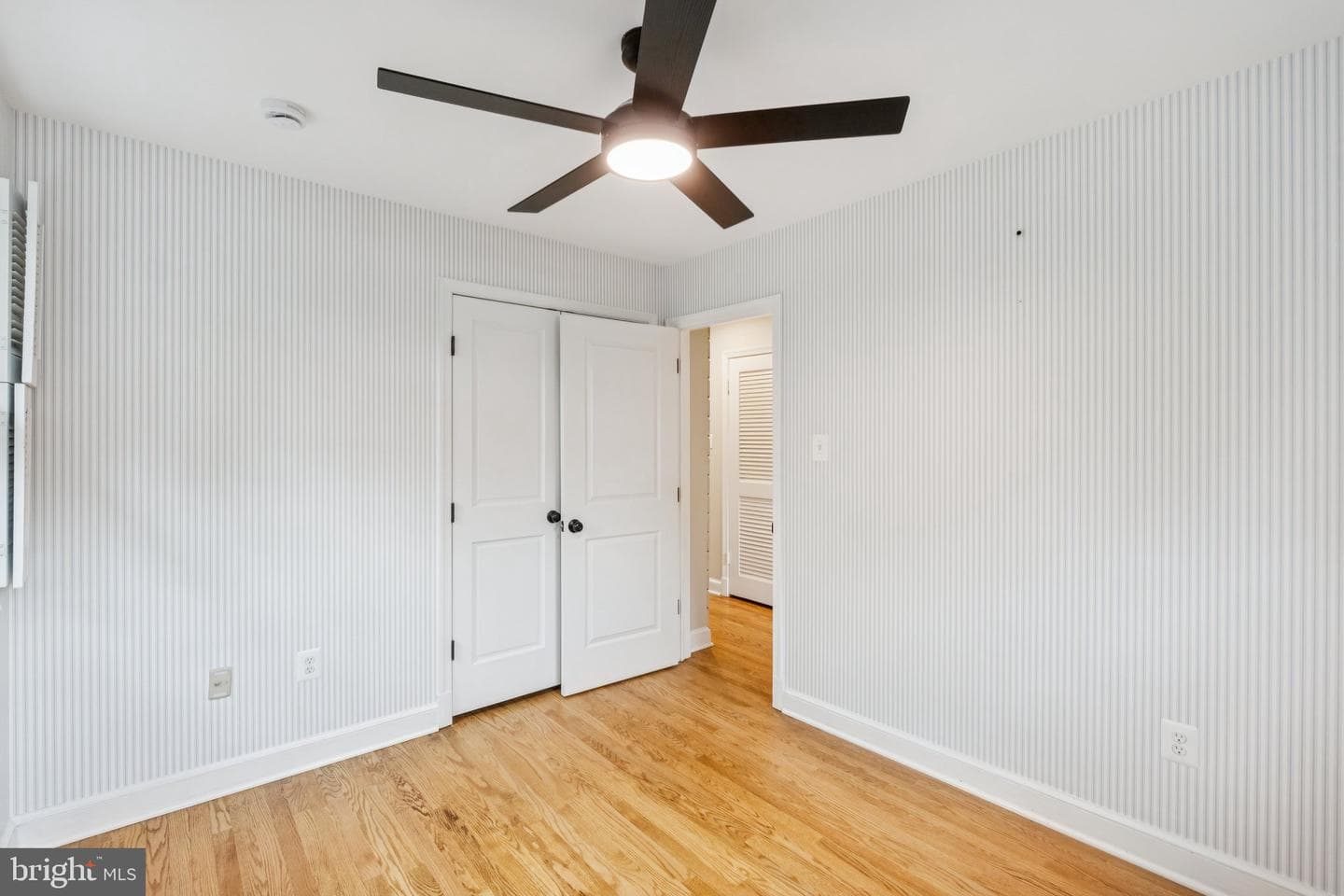 10109 Renfrew Road photo 26