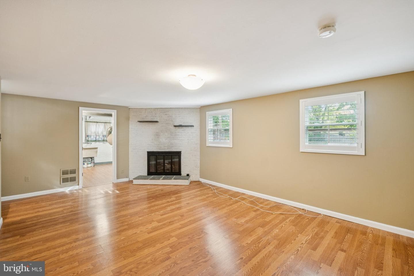 10109 Renfrew Road photo 30