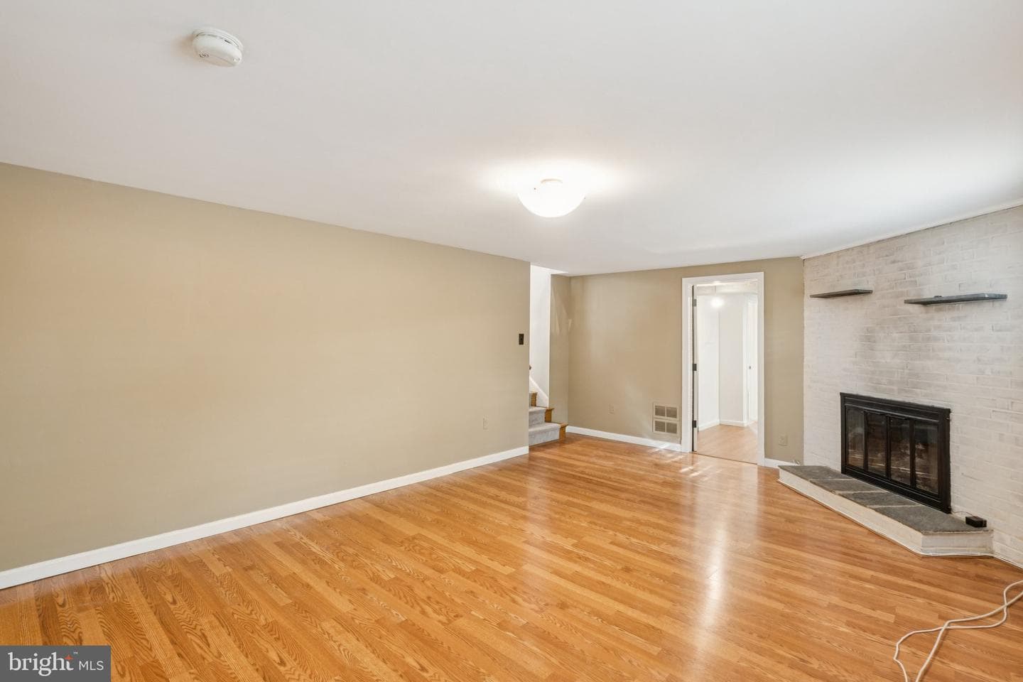 10109 Renfrew Road photo 31