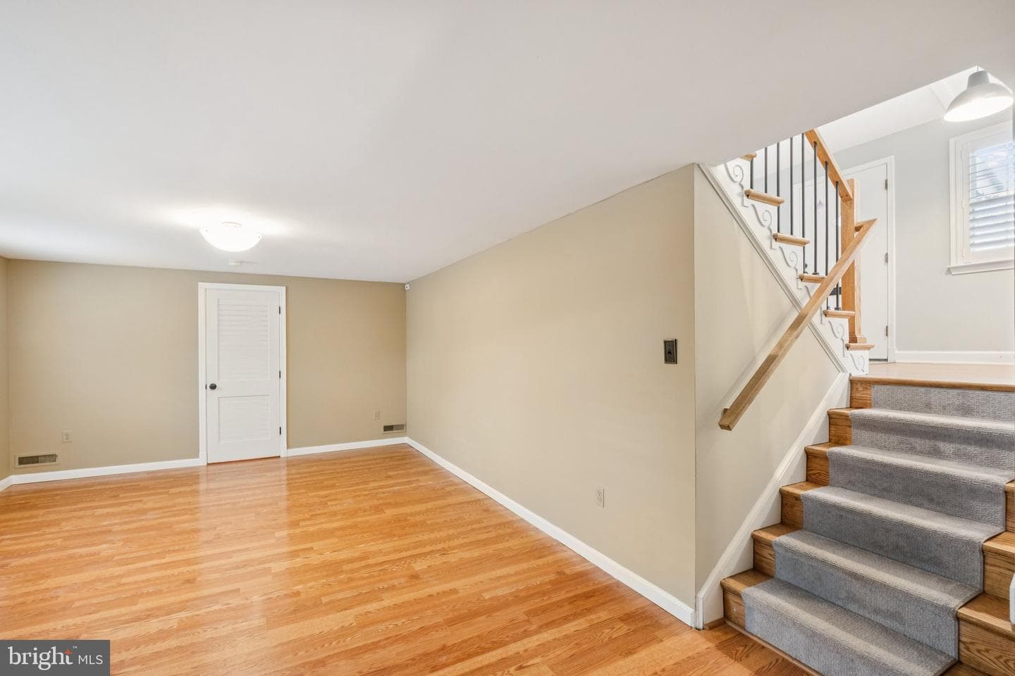 10109 Renfrew Road photo 32