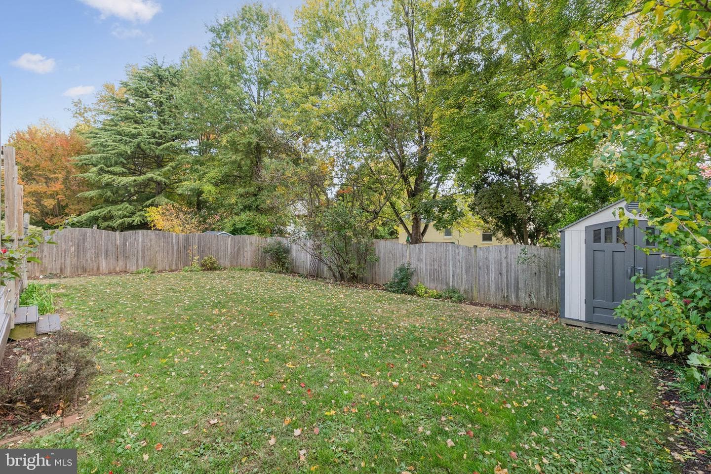 10109 Renfrew Road photo 39