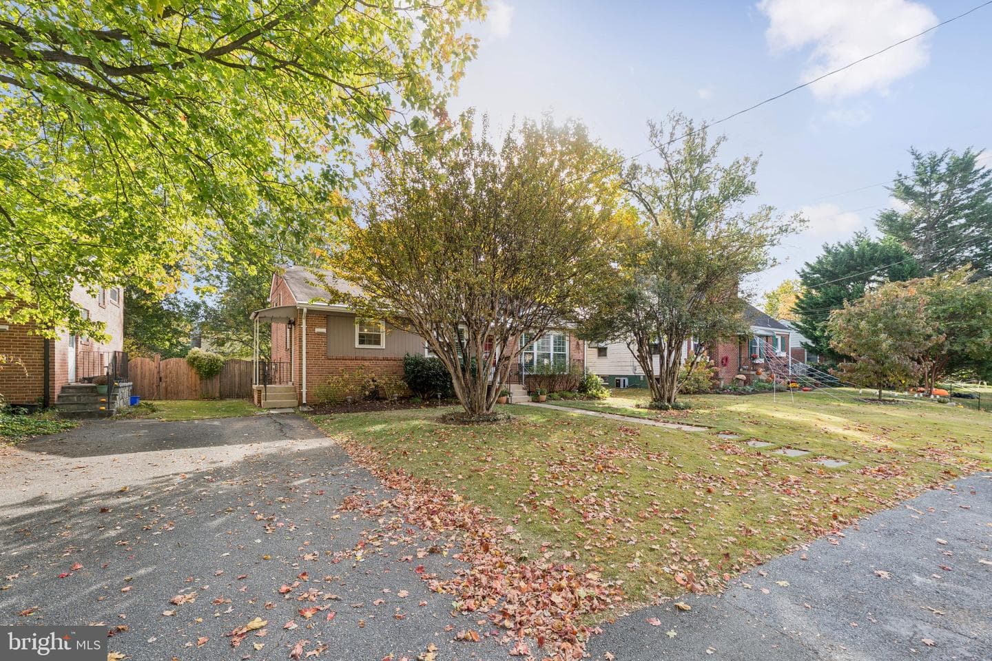 10109 Renfrew Road photo 43