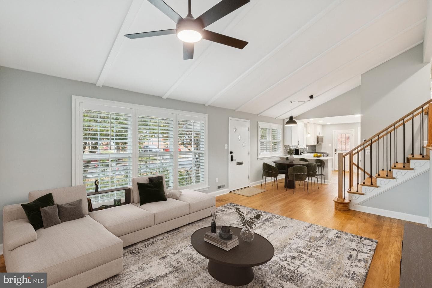 10109 Renfrew Road photo 8