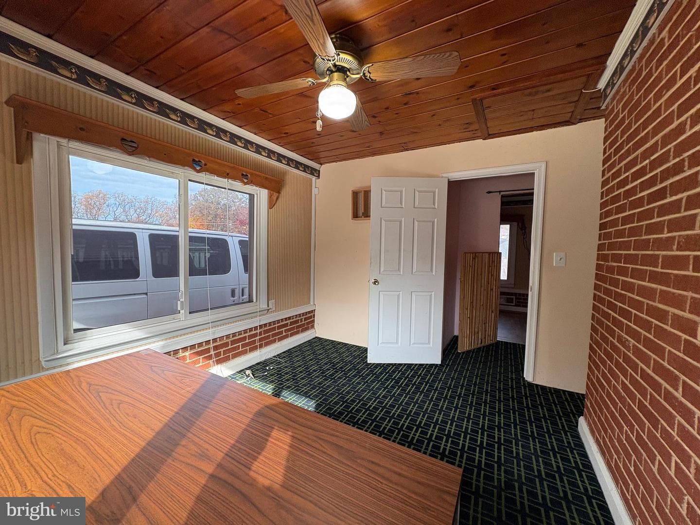 10229 Green Forest Drive photo 12