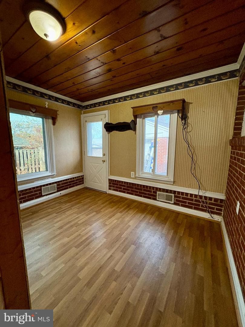 10229 Green Forest Drive photo 14