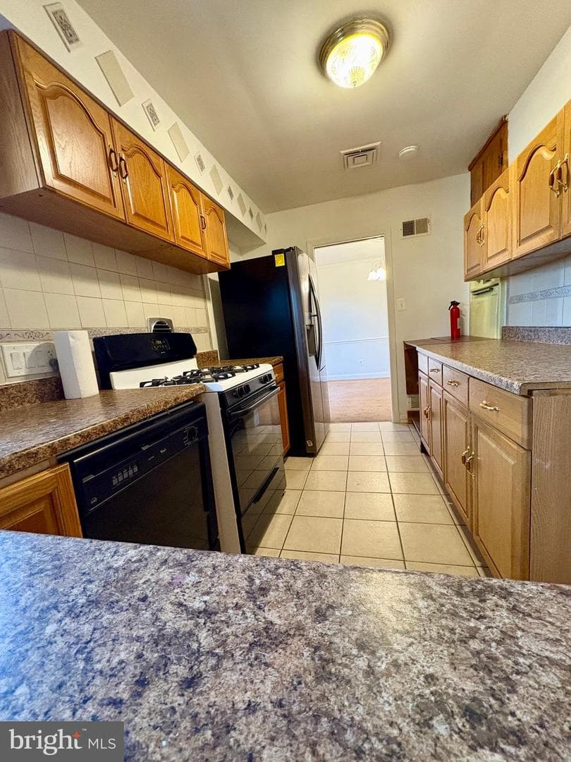 10229 Green Forest Drive photo 7