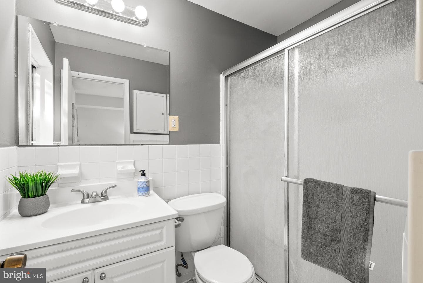 10661 Montrose Avenue #103 photo 18