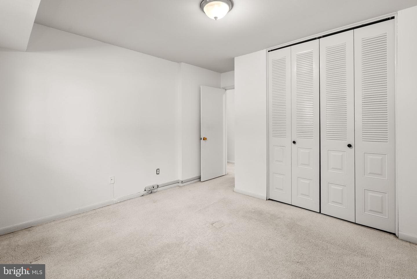 10661 Montrose Avenue #103 photo 20