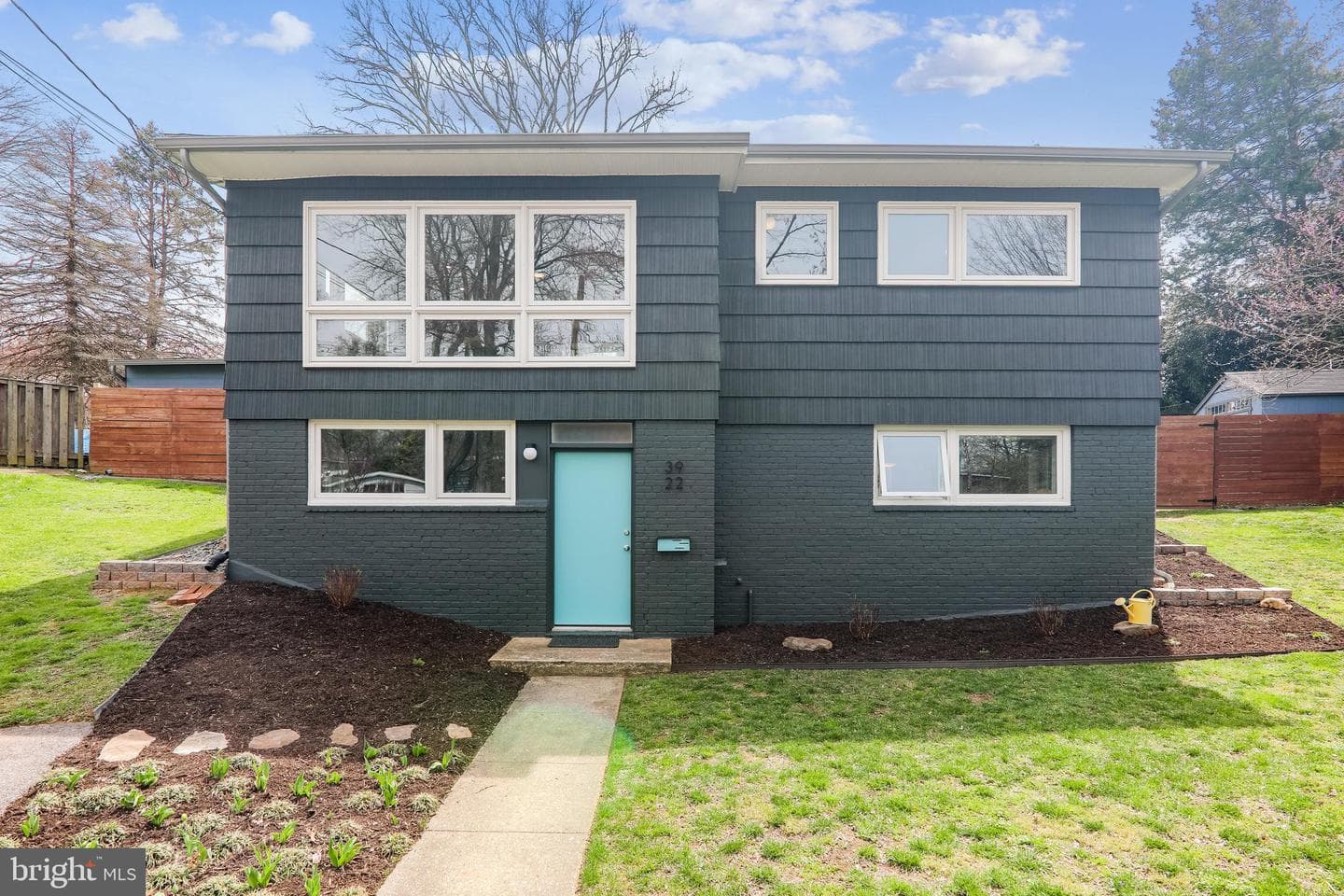 3922 Denfeld Court