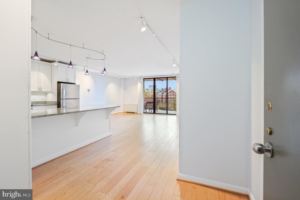 4242 East West Hwy #514 photo 15