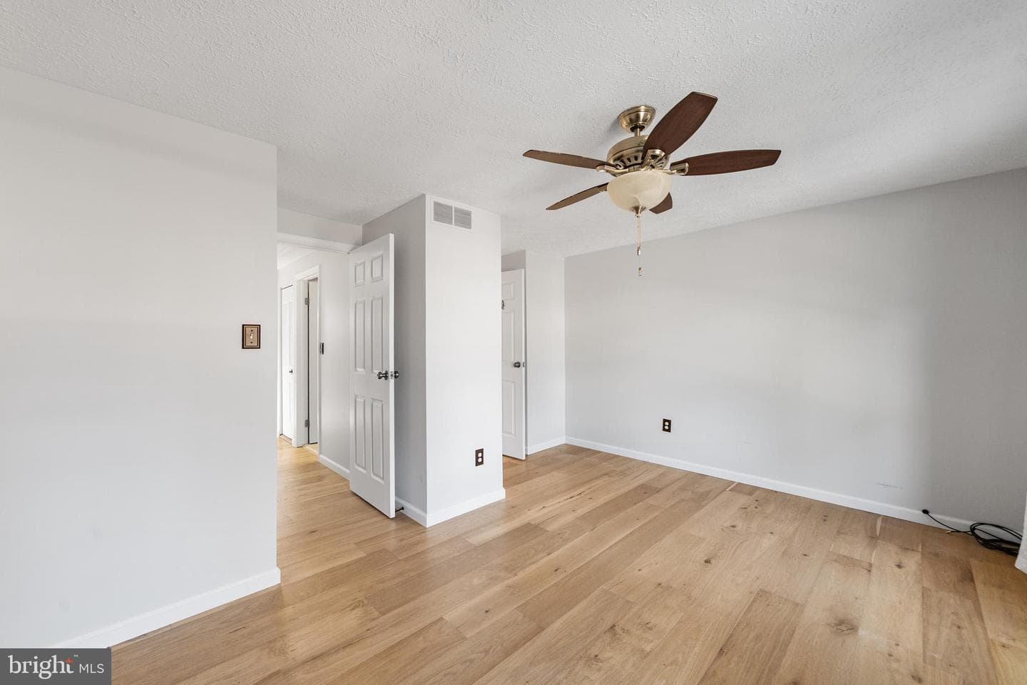 12422 Valleyside Way photo 11