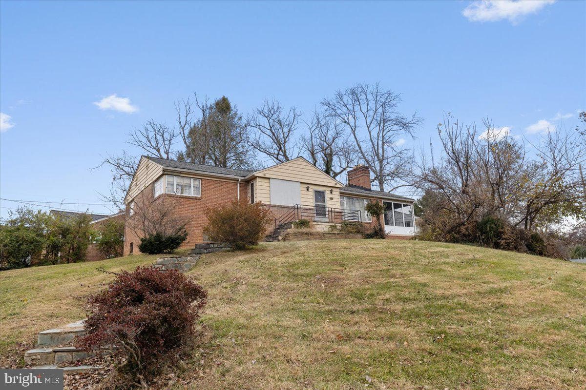 2944 Terrace Drive photo 2