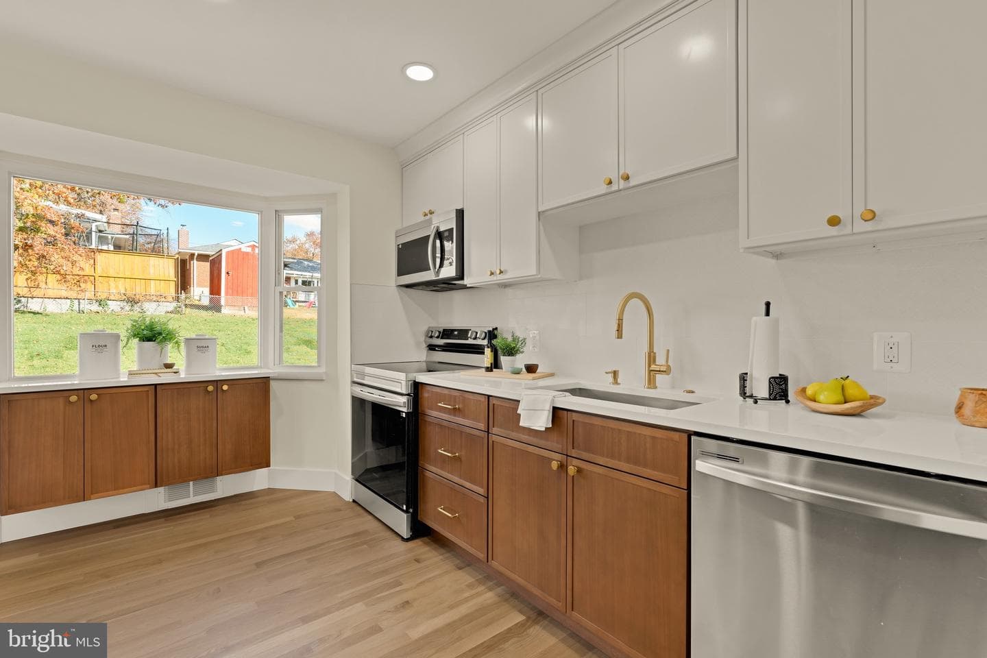 10223 Leslie Street photo 14