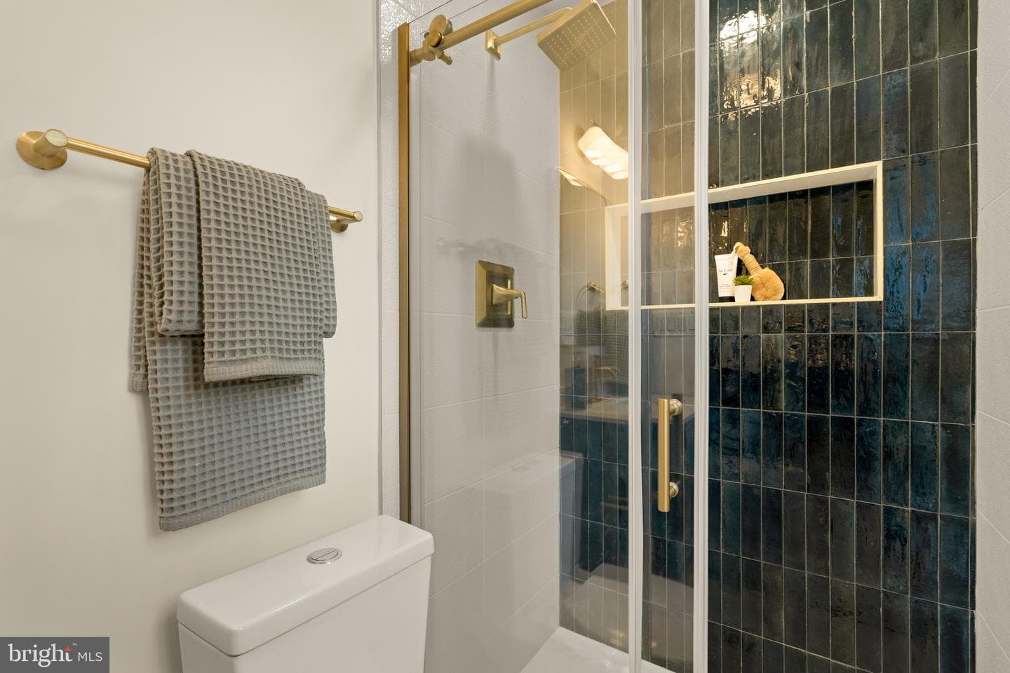 10223 Leslie Street photo 24