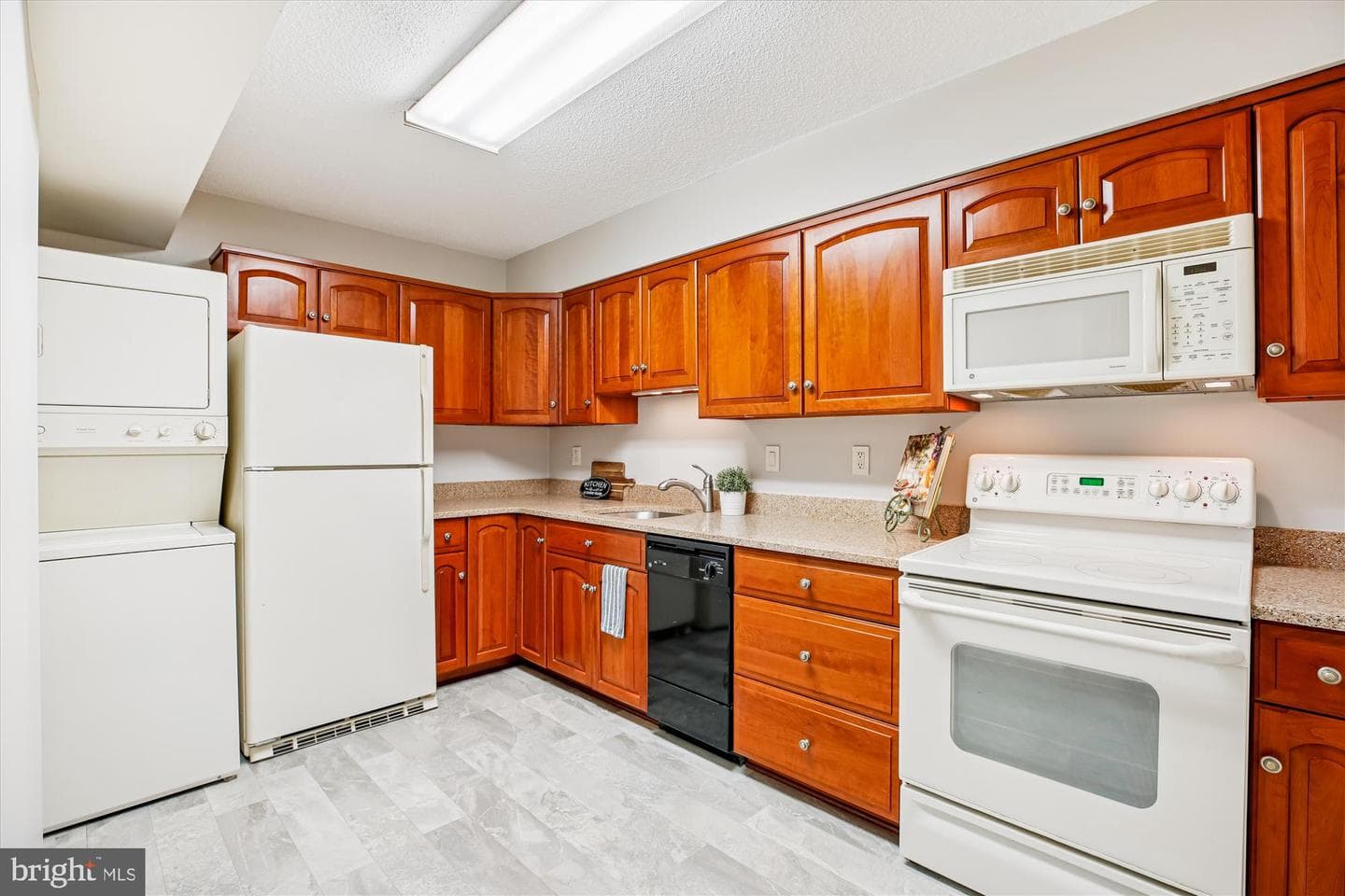 15115 Interlachen Drive #3-308 photo 9