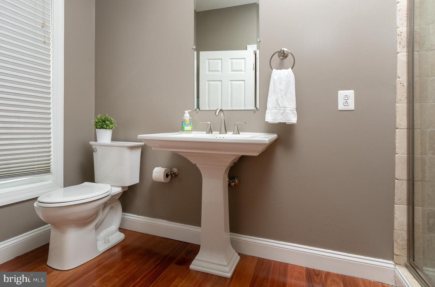 24515 Ridge Road photo 17