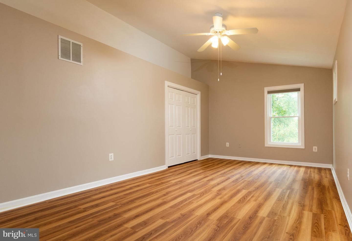 24515 Ridge Road photo 26