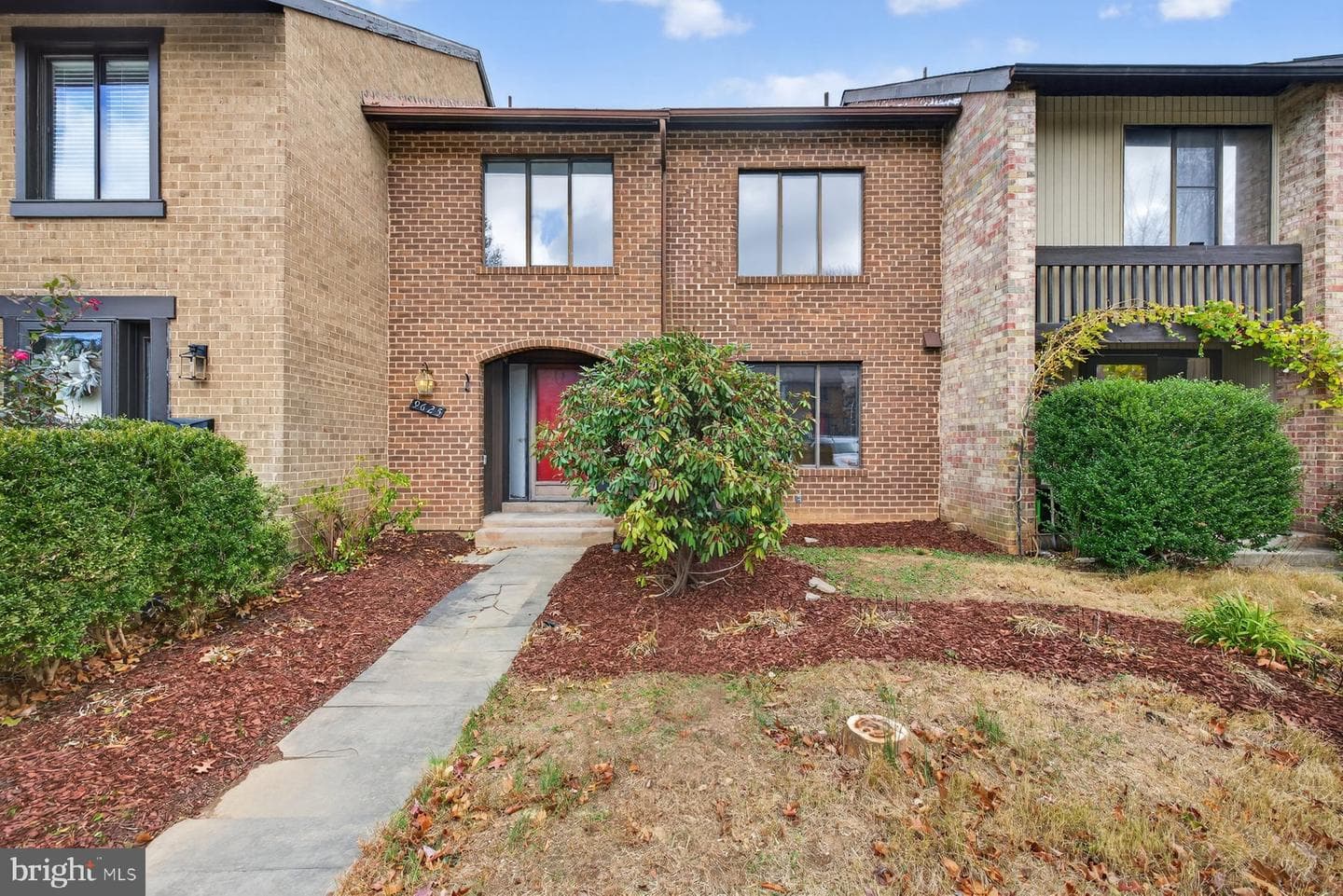 9625 Shadow Oak Drive