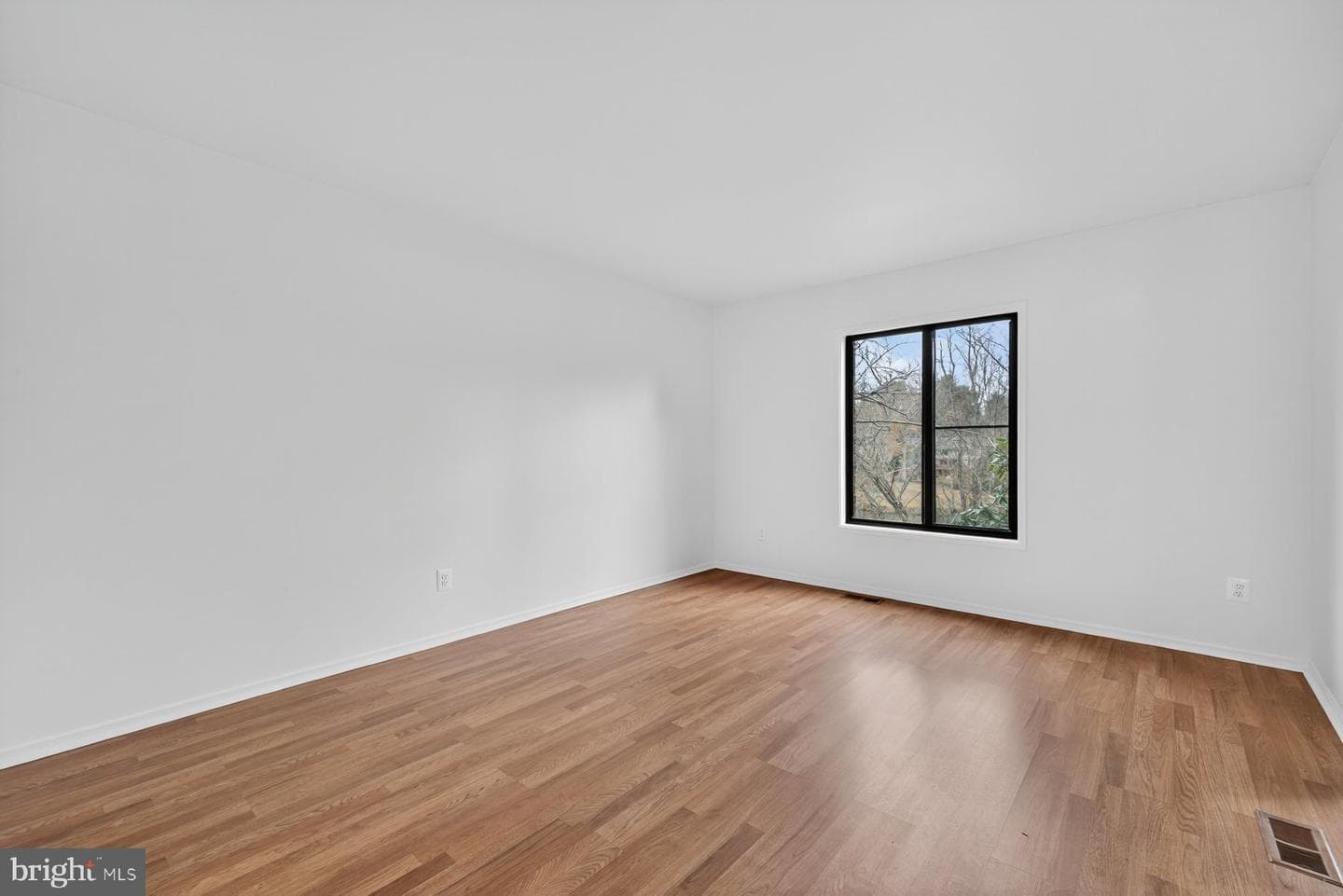 9625 Shadow Oak Drive photo 12