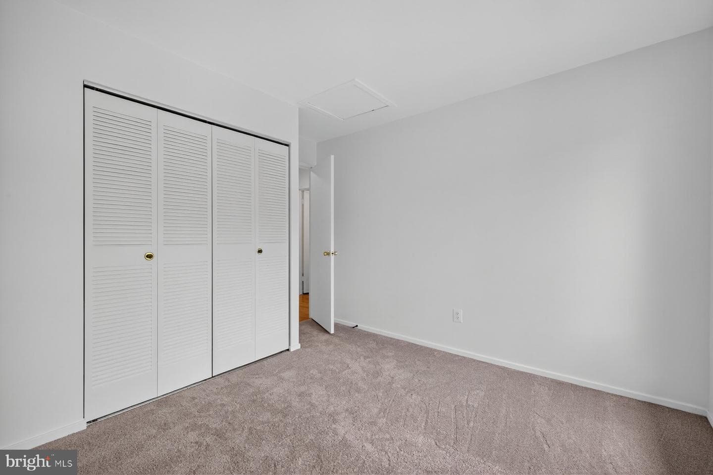 9625 Shadow Oak Drive photo 18