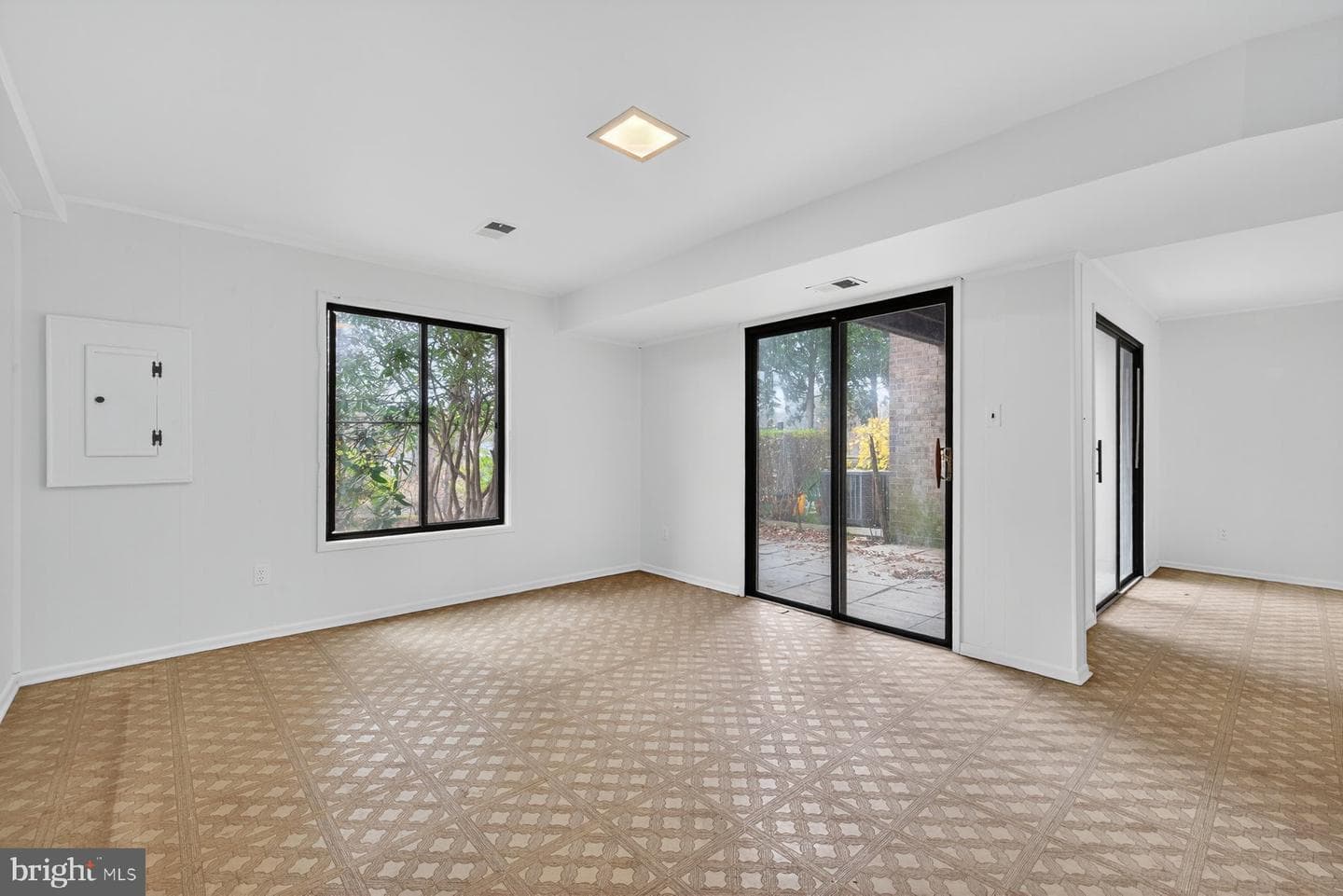 9625 Shadow Oak Drive photo 35