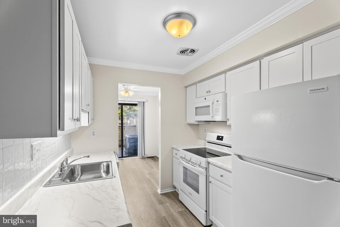 9413 Penshurst Court photo 16