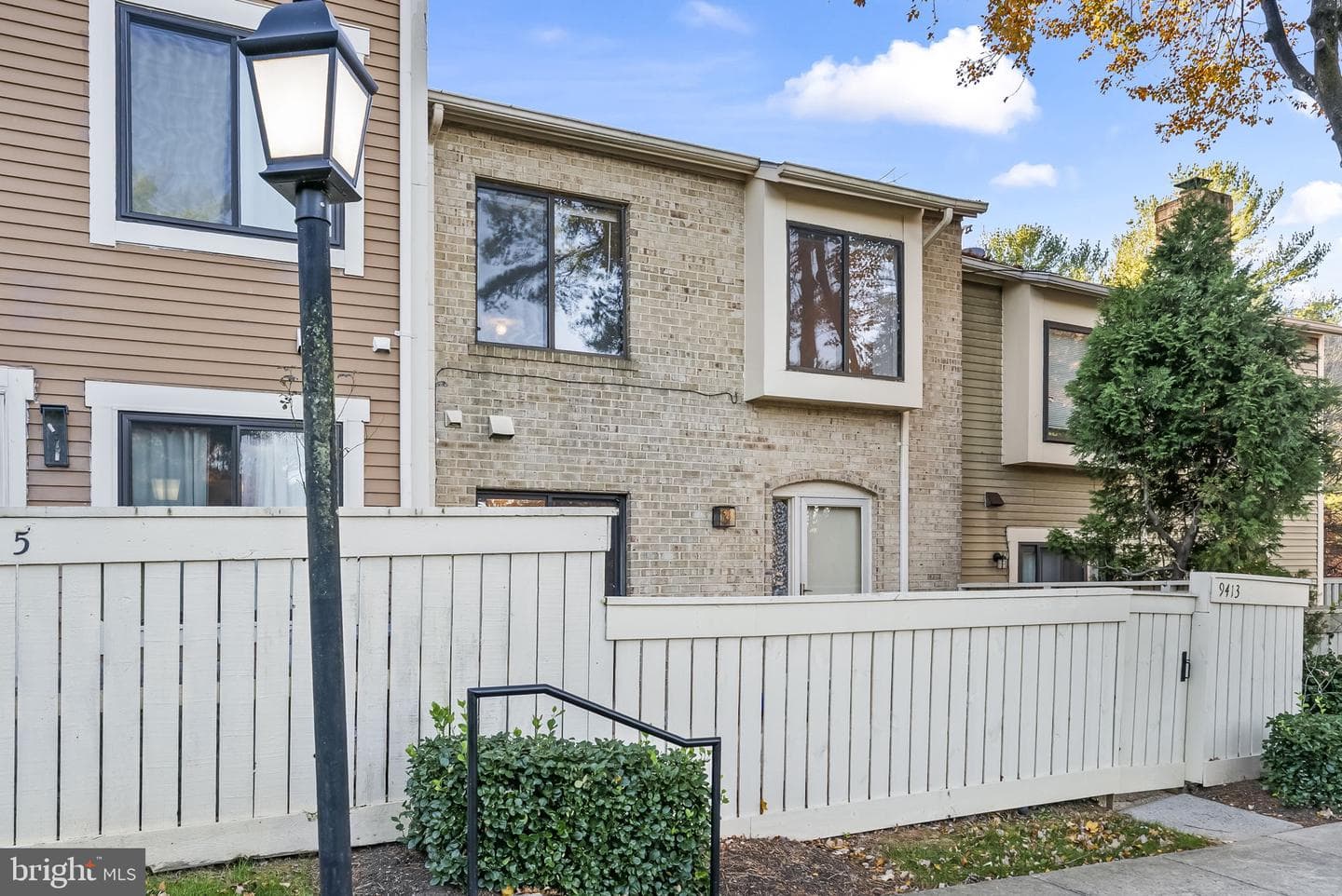 9413 Penshurst Court photo 2