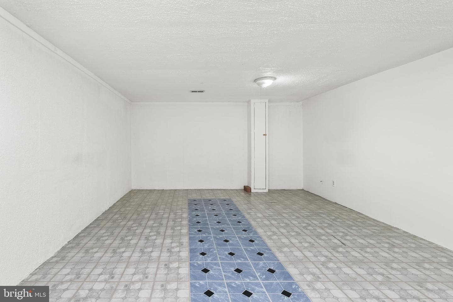 9413 Penshurst Court photo 23
